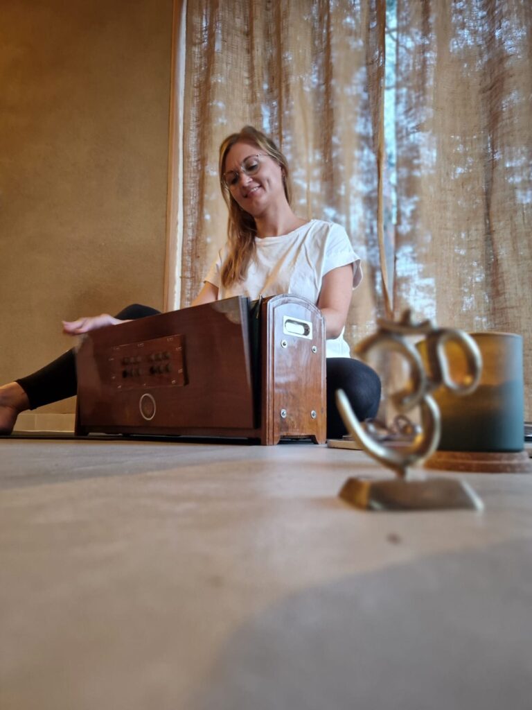 Dayana Prashanti – Gastlehrerin für Yin Yoga
