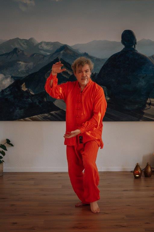 Thomas Kral (Thommy) – Tai-Chi-Bewegungsform 2