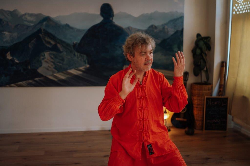 Thomas Kral (Thommy) – Tai-Chi-Bewegungsform 5