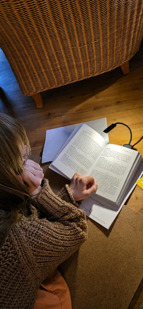 Vertiefung in Yoga-Philosophie während der Winterauszeit